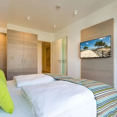 Beachhouse Bansin App 10 *